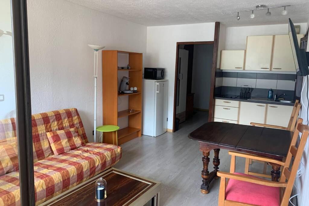 Superbe Appartement Avec Parking Gratuit Sur Place 부르생모리스 외부 사진